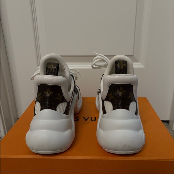 LV Archlight Sneaker Size 38 - Picture 3 of 4
